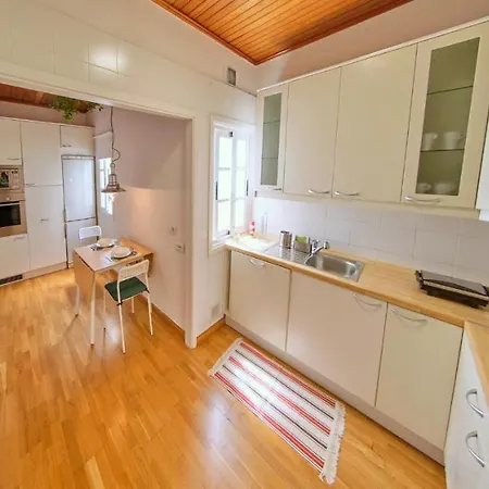 Nebrija * Santa Cruz de Tenerife