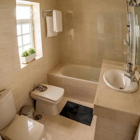 Nebrija * سانتا كروز دي تينيريف