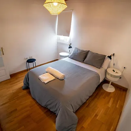 Nebrija سانتا كروز دي تينيريف