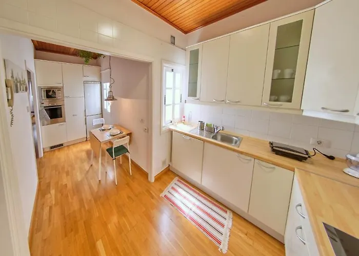 Nebrija * Santa Cruz de Tenerife